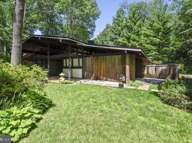400 W WINDSOR AVENUE, ALEXANDRIA, VA 22302