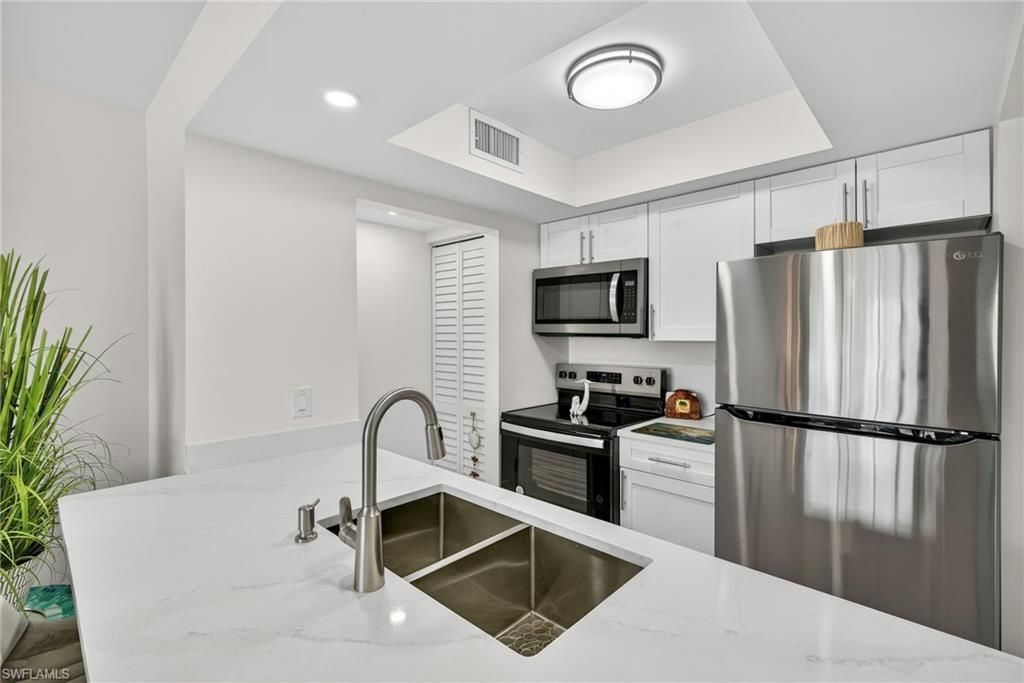 200 Lenell Rd , Unit 214, Fort Myers Beach, FL 33931 Photo