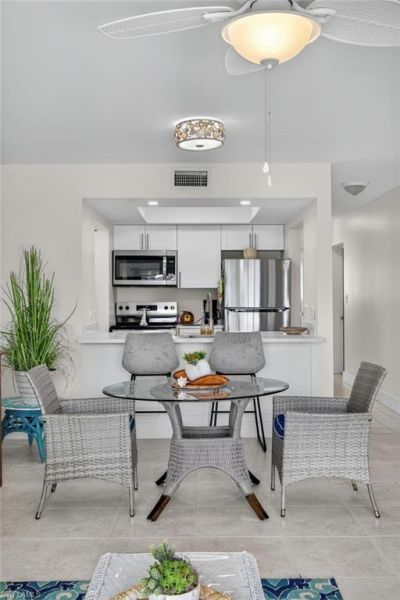 200 Lenell Rd , Unit 214, Fort Myers Beach, FL 33931 Photo