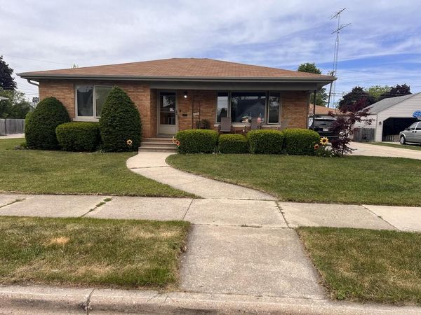 2112 26th STREET, Kenosha, WI 53140