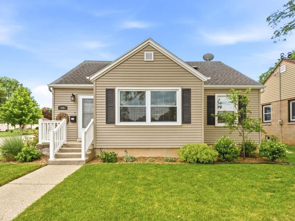 498 W DIVISION STREET, Fond Du Lac, WI 54935