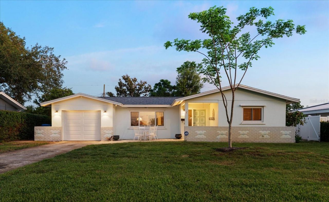 4390 20th Avenue N, Saint Petersburg, FL 33713 Main Photo