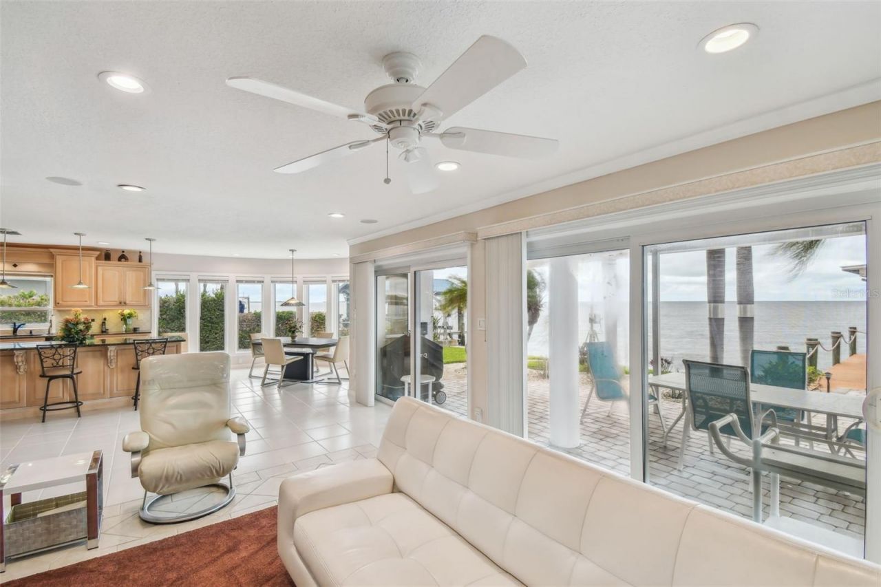 119 Carlyle Circle, Palm Harbor, FL 34683 Photo