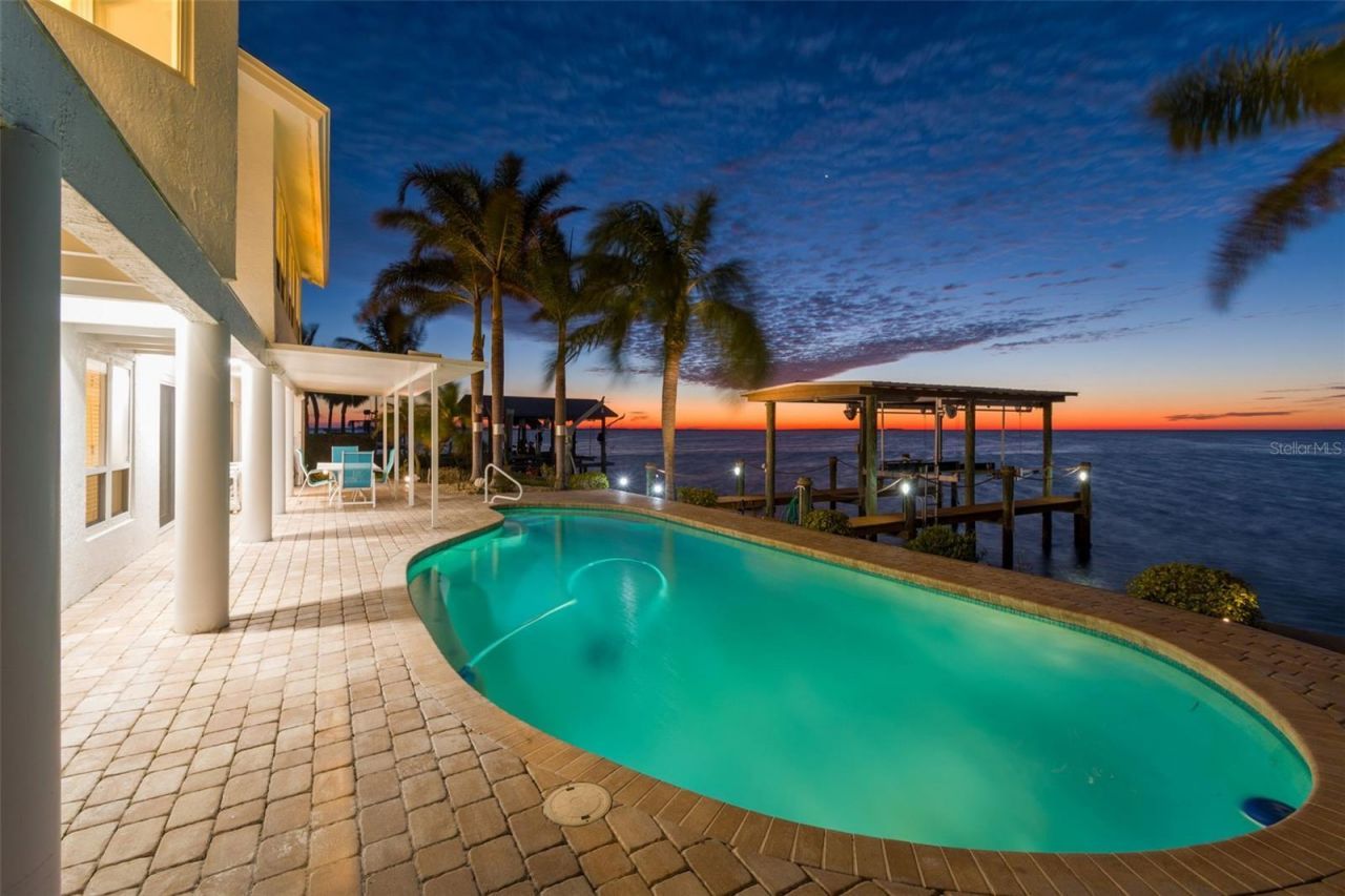 119 Carlyle Circle, Palm Harbor, FL 34683 Photo