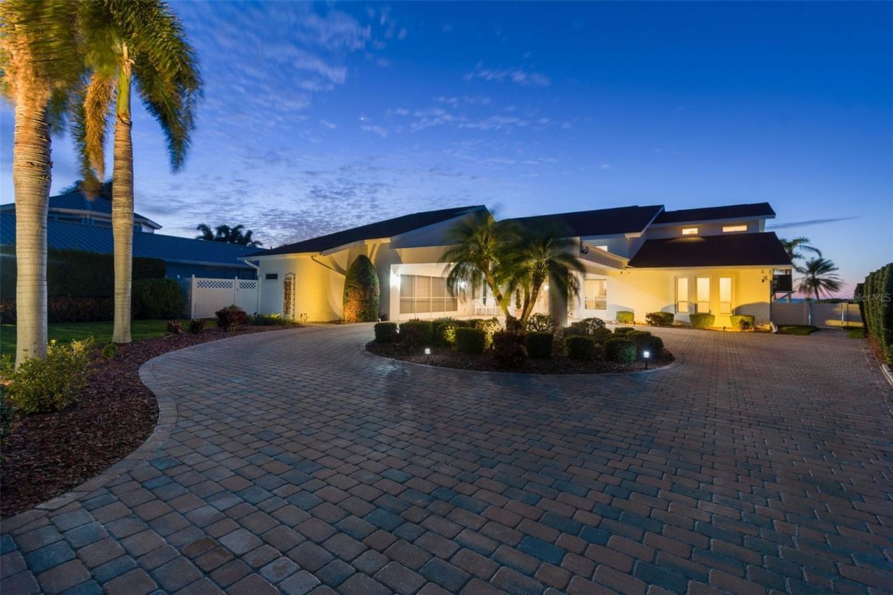 119 Carlyle Circle, Palm Harbor, FL 34683 Photo