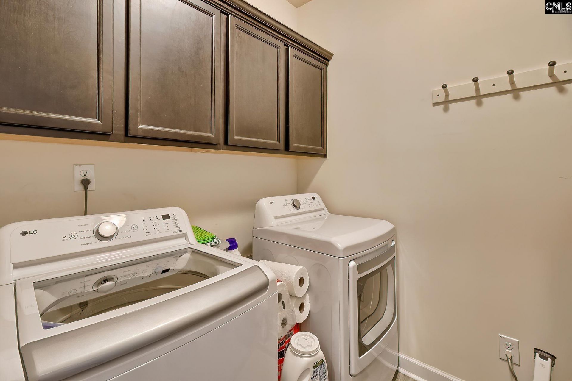 123 Cressingham Court  Photo 21