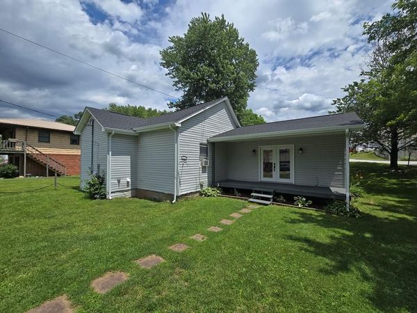 205 Railroad St, Glen Dale, WV 26038