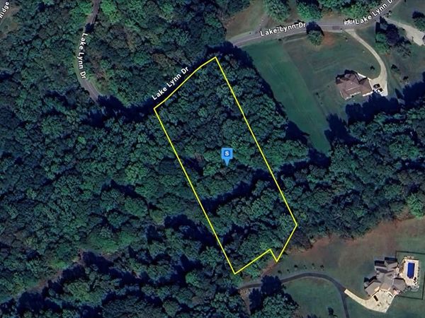 5016 Lynn Dr, Morgantown, WV 26508
