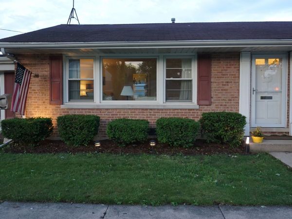 556 Crestwood Drive, Des Plaines, IL 60016