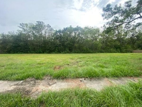1643 HEIGHTS Drive , St Bernard, LA 70085