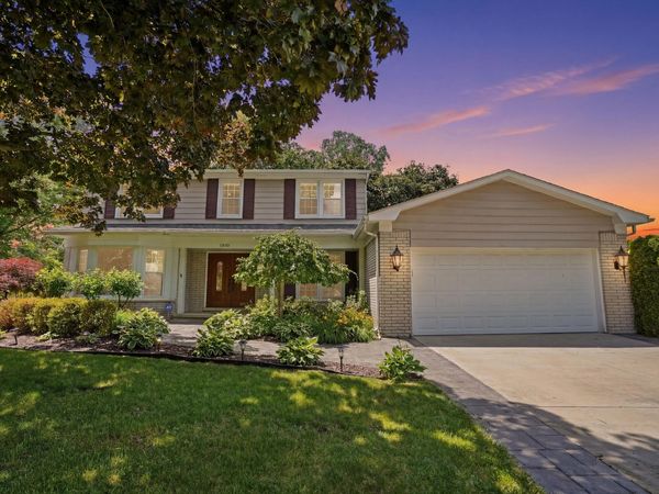 1810 Hickory Bark Lane, Bloomfield Hills, MI 48304