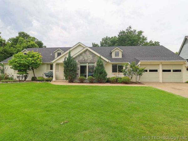 5230 Irvington Place , Tulsa, OK 74135