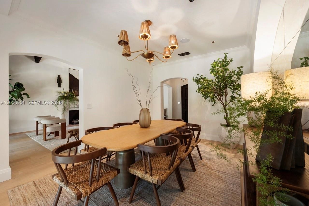 4727 N Bay Rd, Miami Beach, FL 33140 Photo