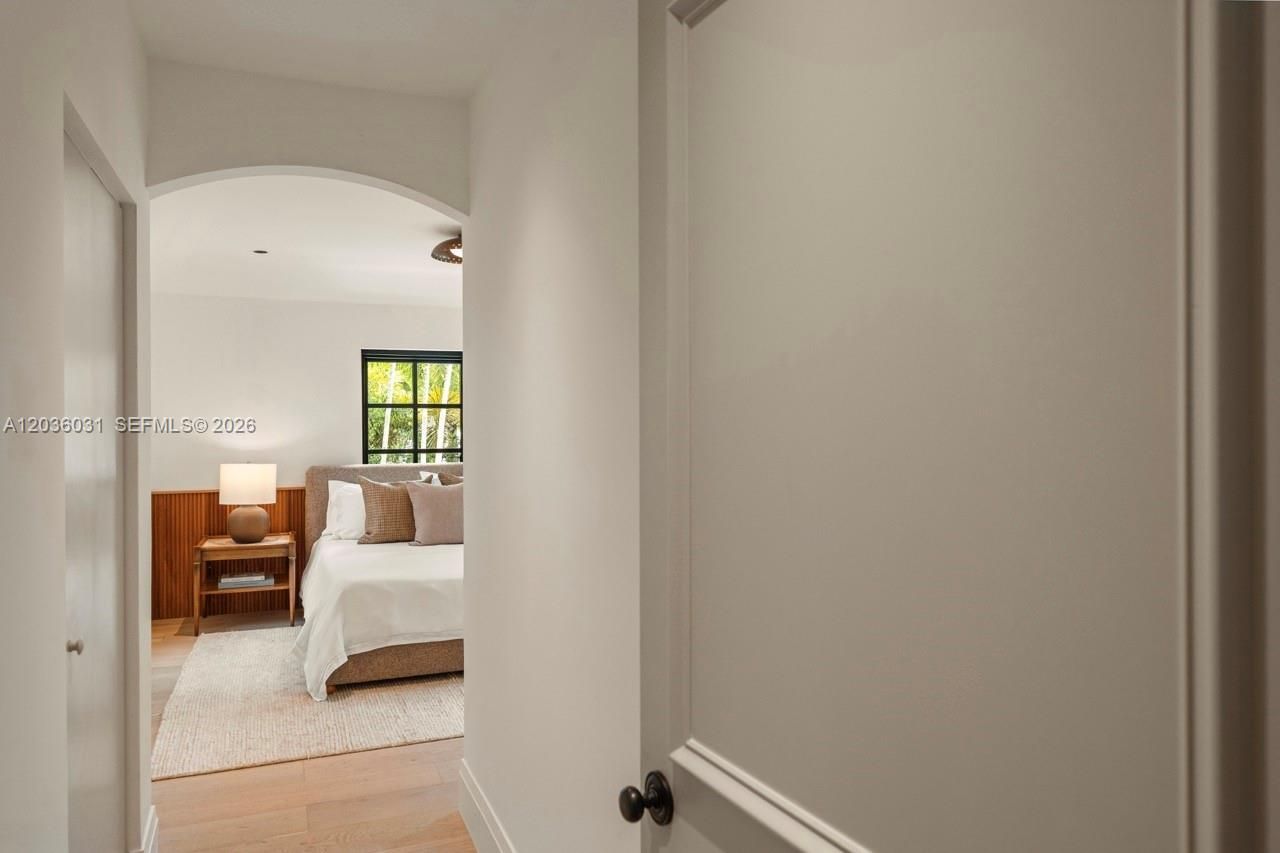 4727 N Bay Rd, Miami Beach, FL 33140 Photo