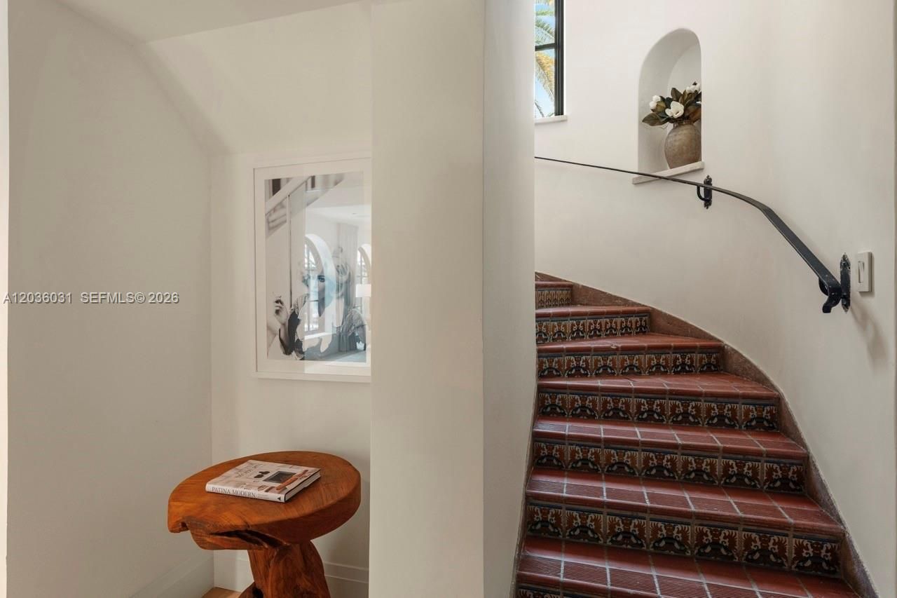 4727 N Bay Rd, Miami Beach, FL 33140 Photo