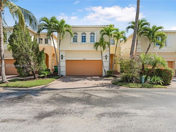 3123 NE 210th St, Aventura, FL 33180