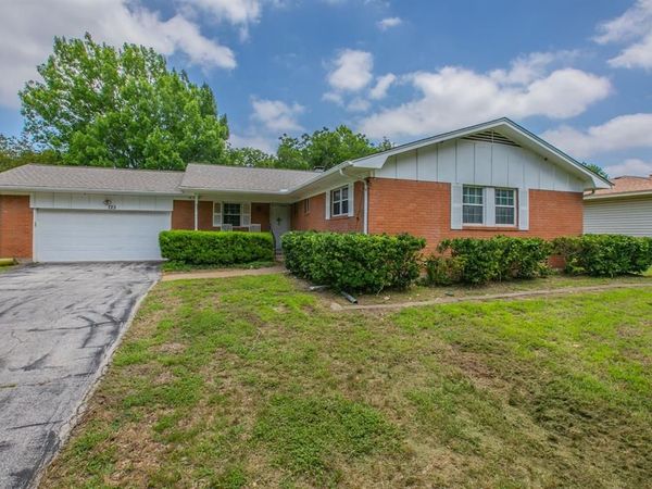 723 Gaywood Drive , Woodway, TX 76712