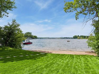 17310 County Road 101 W, Minnetonka, MN 55391