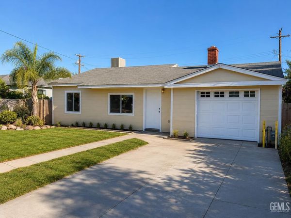 2318 E Vassar Avenue, Fresno, CA 93703