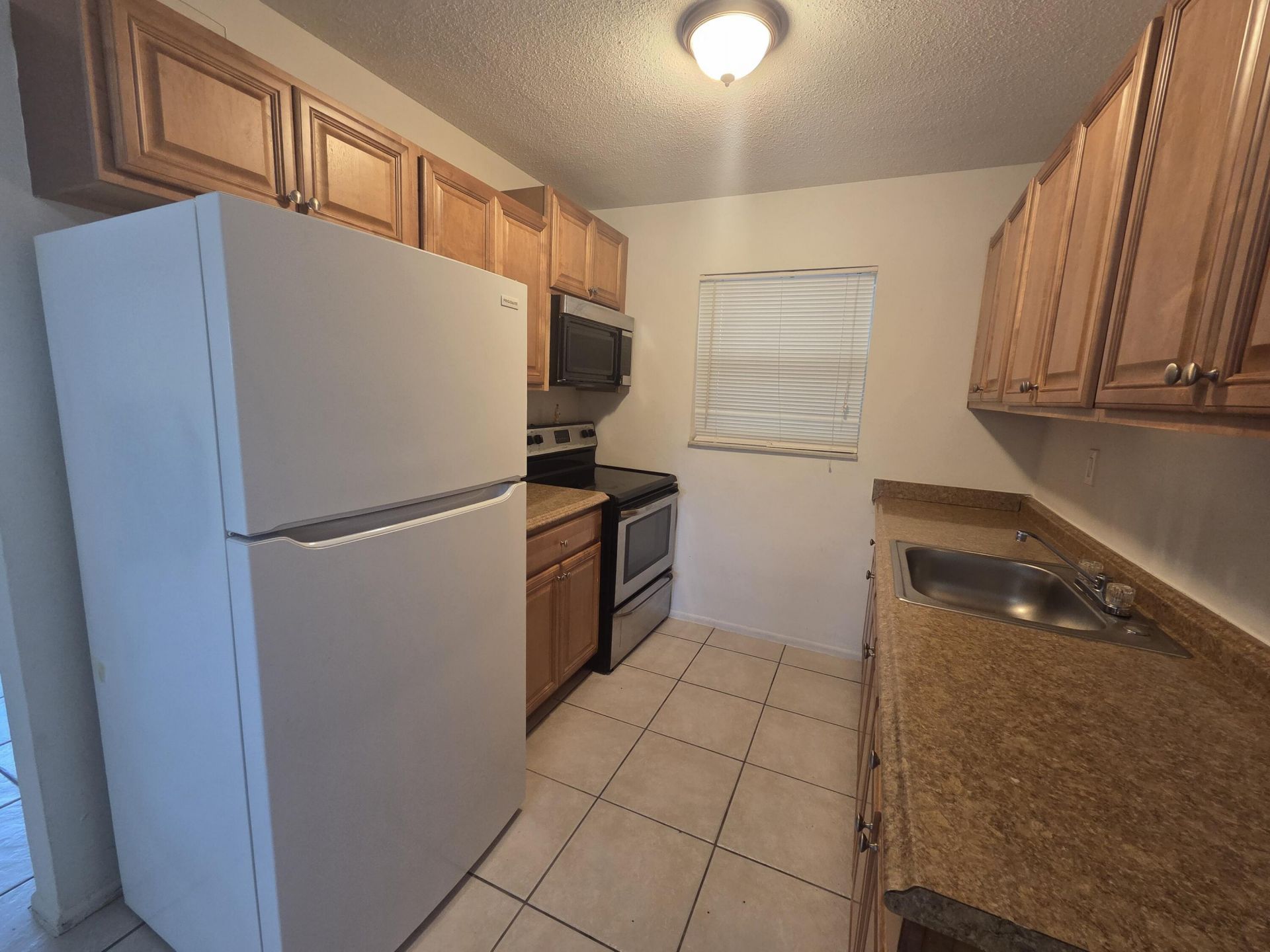 701 SE 15th Street, Unit 12, Fort Lauderdale, FL 33316 Photo
