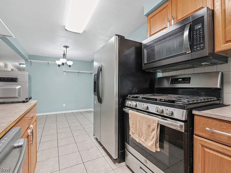 6410 Westmore Street, Louisville, OH 44641 Photo 11