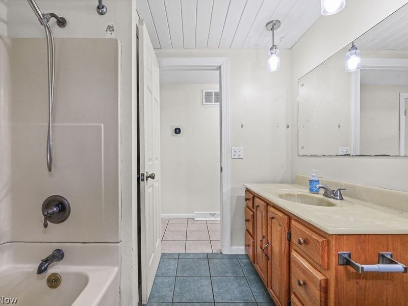 6410 Westmore Street, Louisville, OH 44641 Photo 19