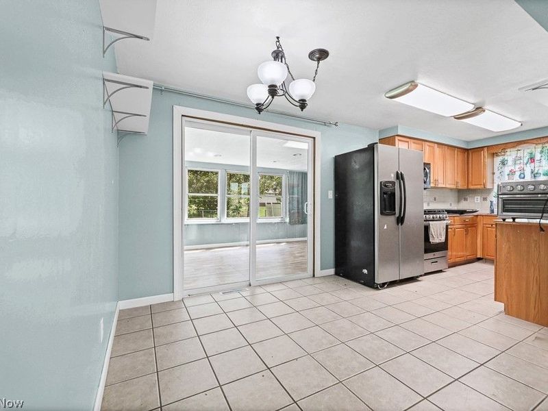6410 Westmore Street, Louisville, OH 44641 Photo 8