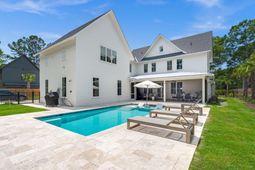 2147 River Road photo 4