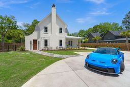 2147 River Road photo 4