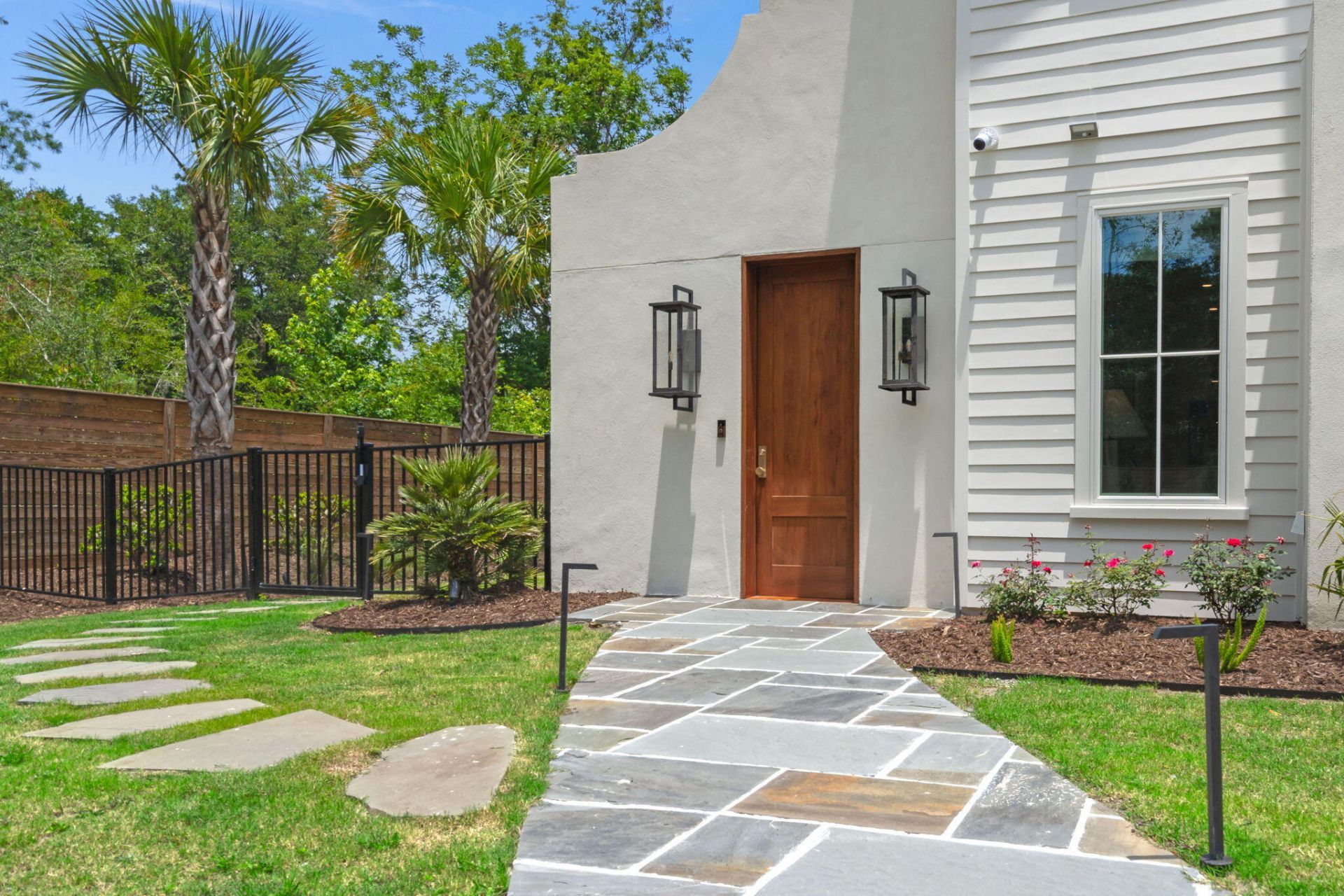 2147 River Road Photo 6
