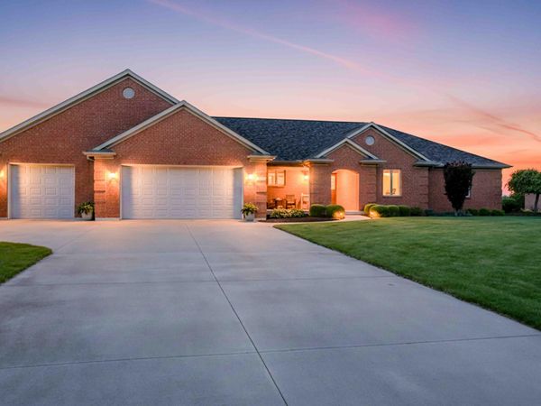1879 Westlake Drive, Sidney, OH 45365