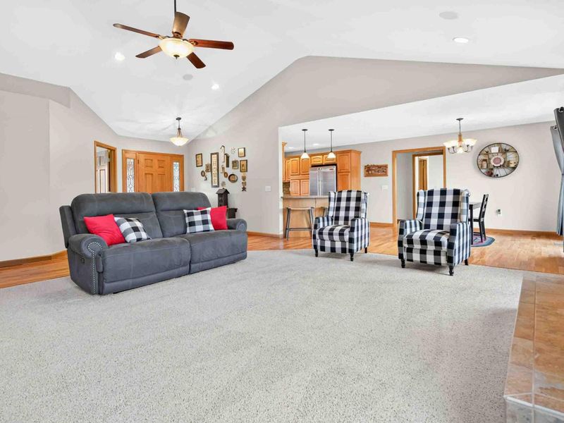 1879 Westlake Drive, Sidney, OH 45365 Photo 11