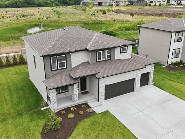 500 SW Chavis Drive, Blue Springs, MO 64064