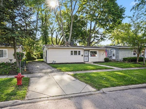 828 Taylor Avenue , Aurora, IL 60506