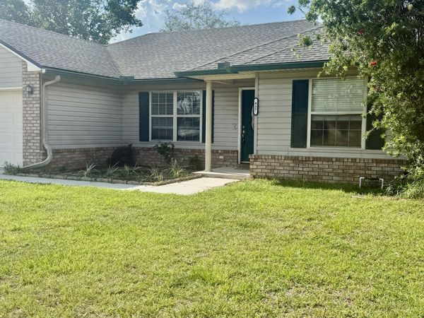 437 NORTH Boulevard E, Macclenny, FL 32063