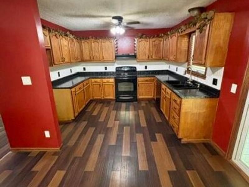 106 Liberty Place, Bloomingburg, OH 43106 Photo 5