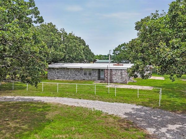 15188 Hwy 82 , Tahlequah, OK 74464