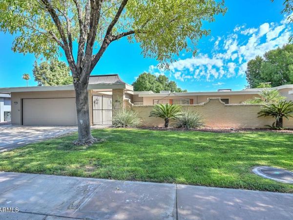 10314 W SPANISH MOSS Lane, Sun City, AZ 85373