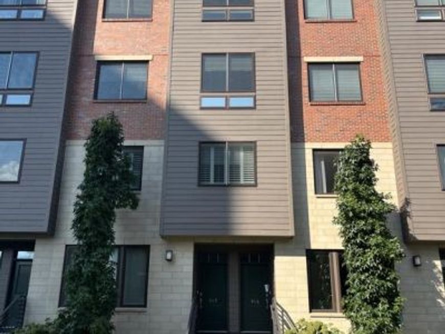 916 Lakeview Court, Unit 36 UPPER, King of Prussia, PA 19406 Main Photo