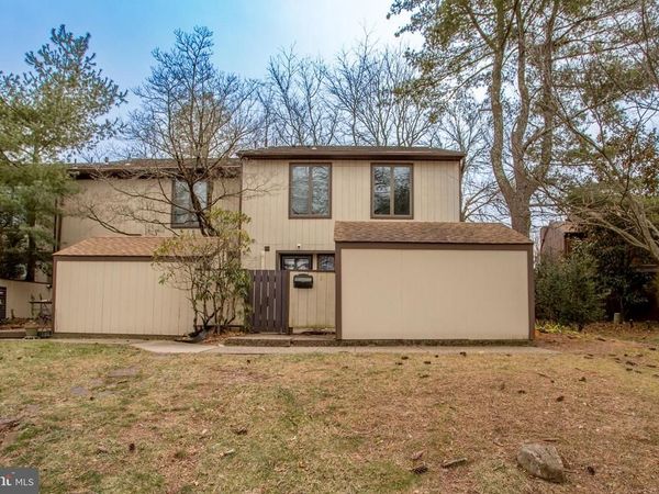 17 EDEN ROC, NEW HOPE, PA 18938