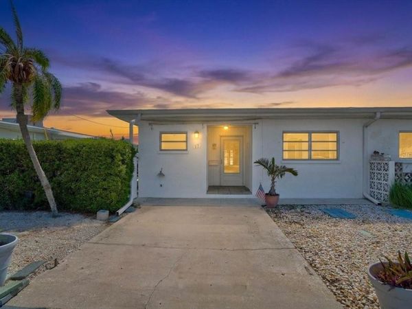 17 SEASIDE COURT, HOLMES BEACH, FL 34217