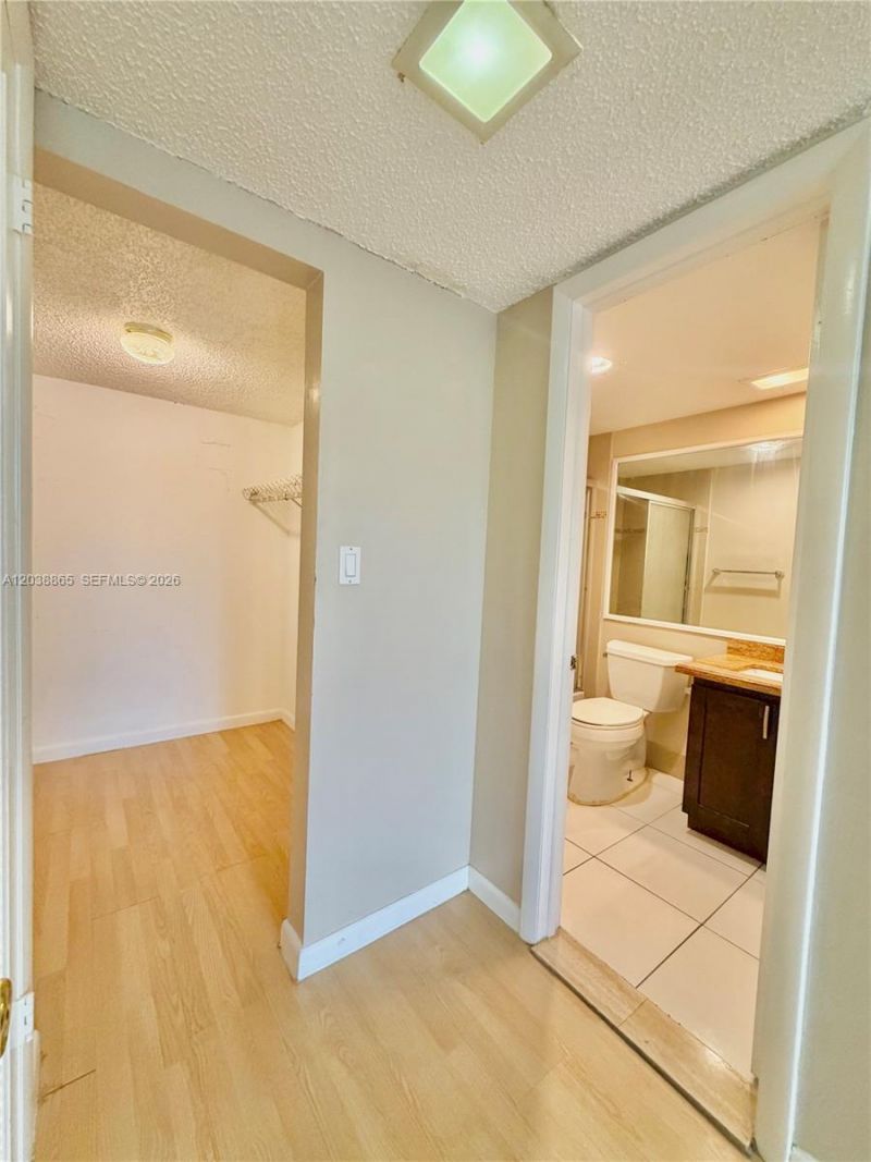 2320 S Cypress Bend Dr , Unit 206, Pompano Beach, FL 33069 Photo