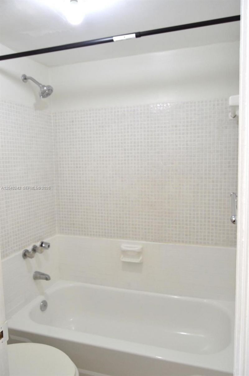 1910 W 56th St , Unit 3312, Hialeah, FL 33012 Photo