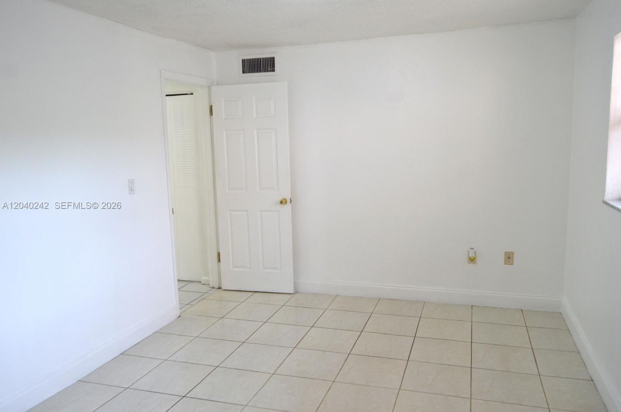 1910 W 56th St , Unit 3312, Hialeah, FL 33012 Photo