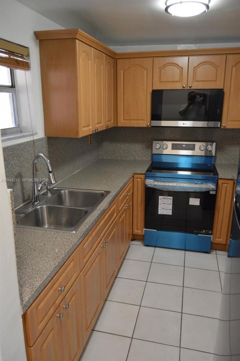 1910 W 56th St , Unit 3312, Hialeah, FL 33012 Photo