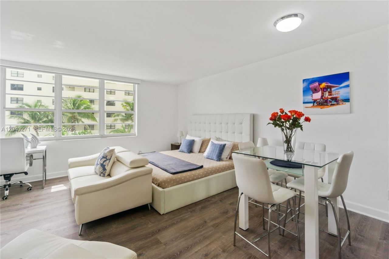 100 Lincoln Rd , Unit 538, Miami Beach, FL 33139 Photo