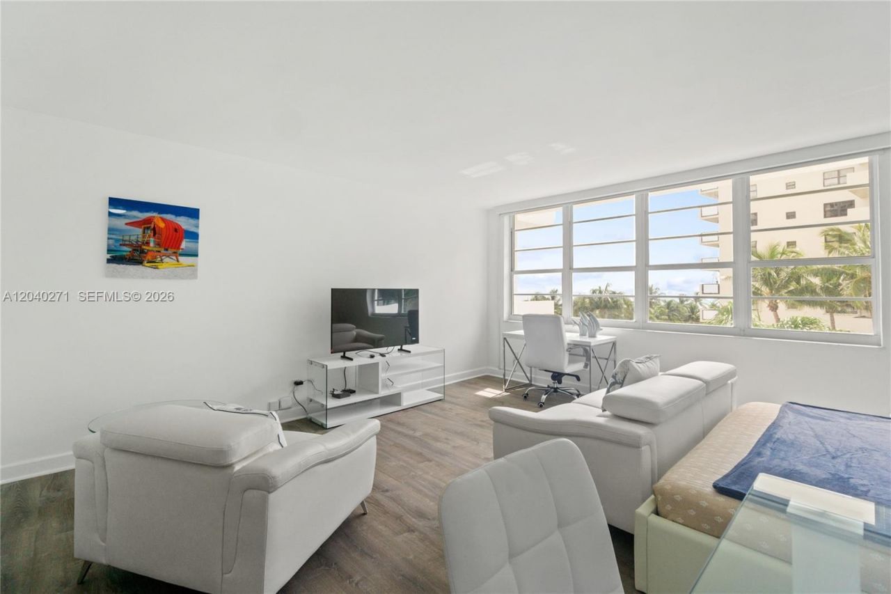 100 Lincoln Rd , Unit 538, Miami Beach, FL 33139 Photo