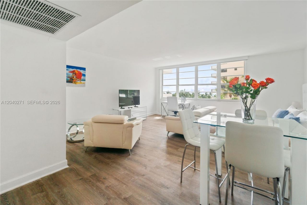 100 Lincoln Rd , Unit 538, Miami Beach, FL 33139 Photo