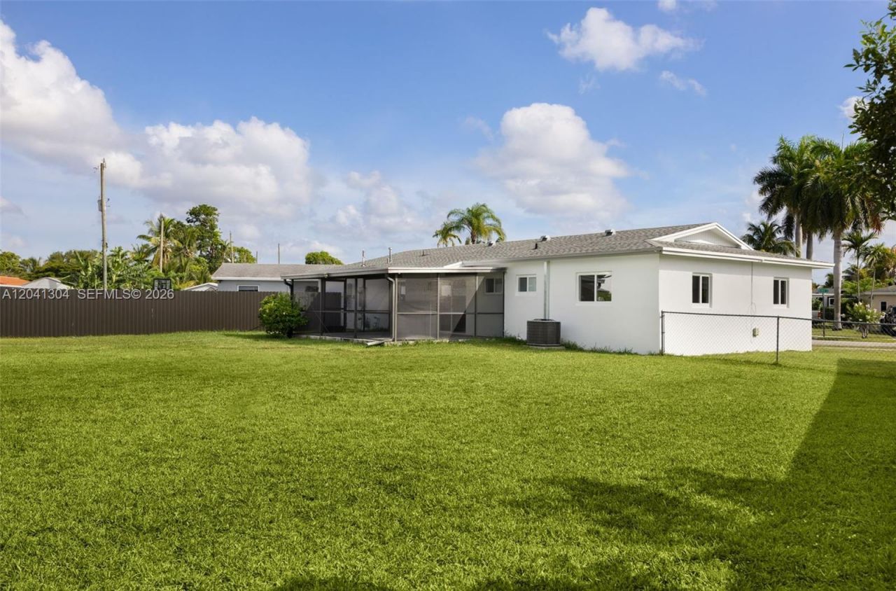 10340 SW 157th St, Miami, FL 33157 Photo