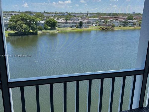 1750 NE 191st St, Unit 627-4, Miami, FL 33179